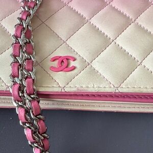 Chanel Pink and Cream Quilted Shoulder Bag